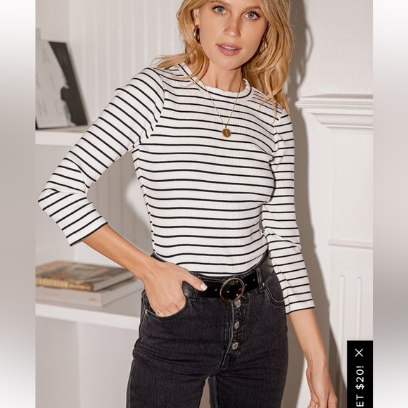 Lulu’s White Stripped Ribbed Three Quarter Length Top - Picture 3 of 8